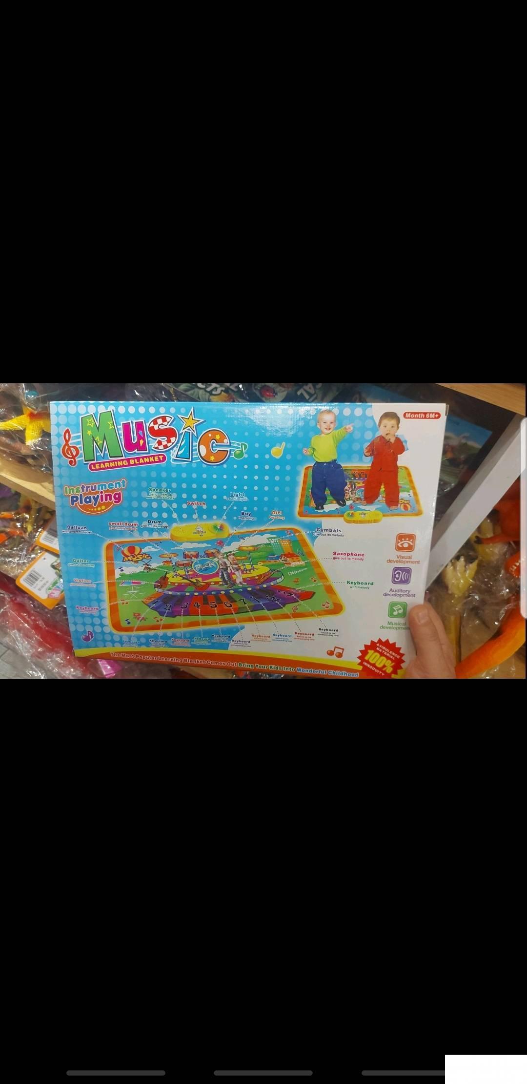 125800933_617d2d907fda07-558963341635593549425