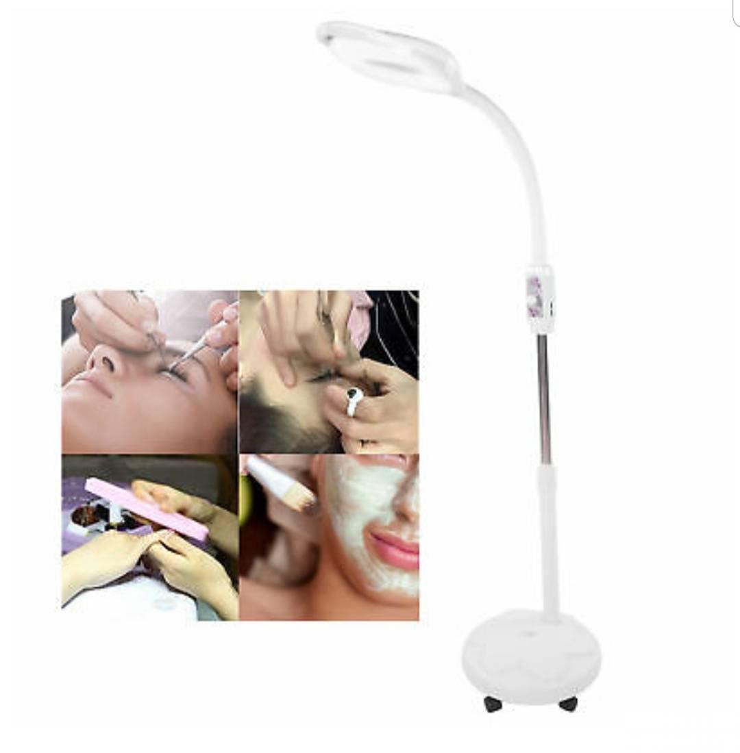 126859405_619400994d8367-374704141637089420736