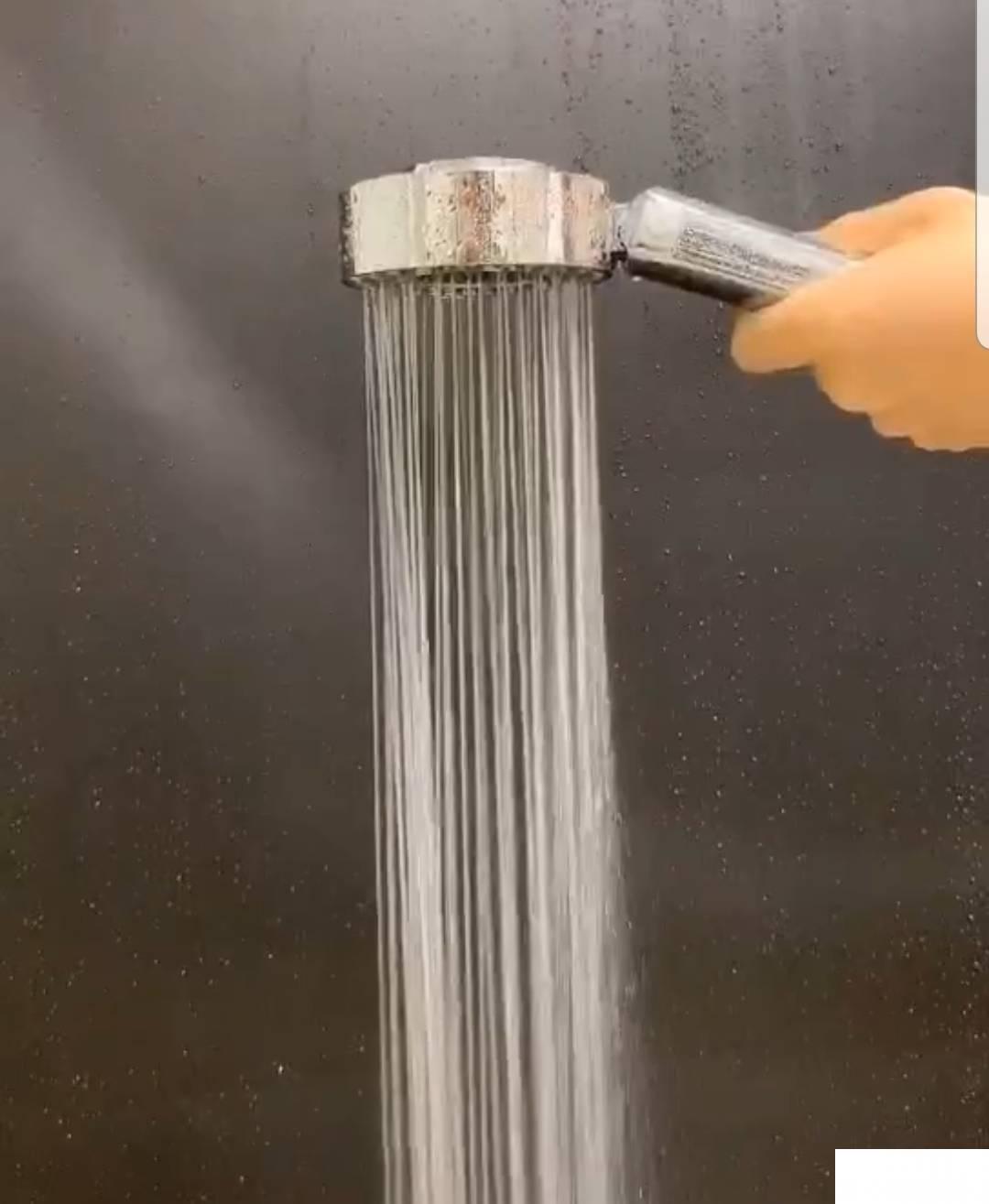 99086678_5f218c0744ea88-448678621596034040809