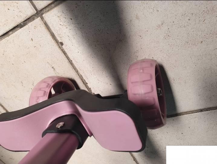 137505693_6289f083eac043-929684961653207154540