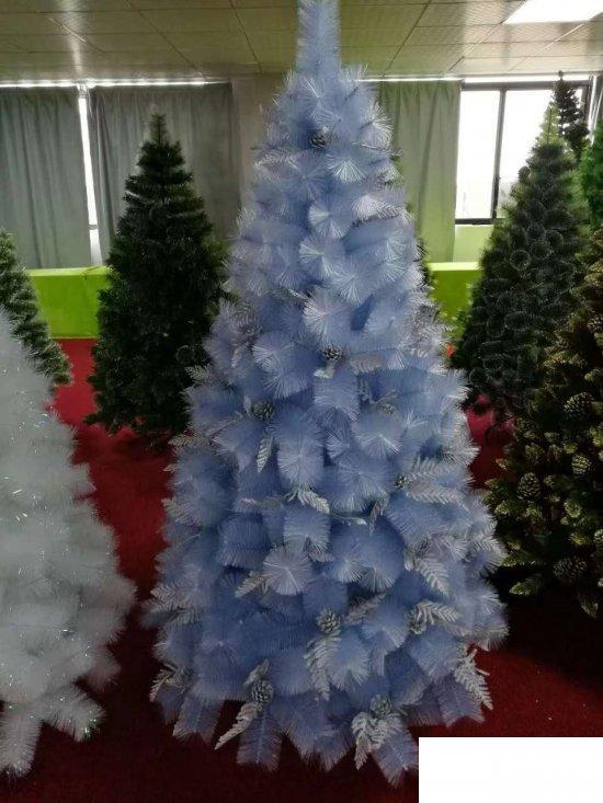 126569144_618d6fdc2f1ee2-59148243jelka-plavaa