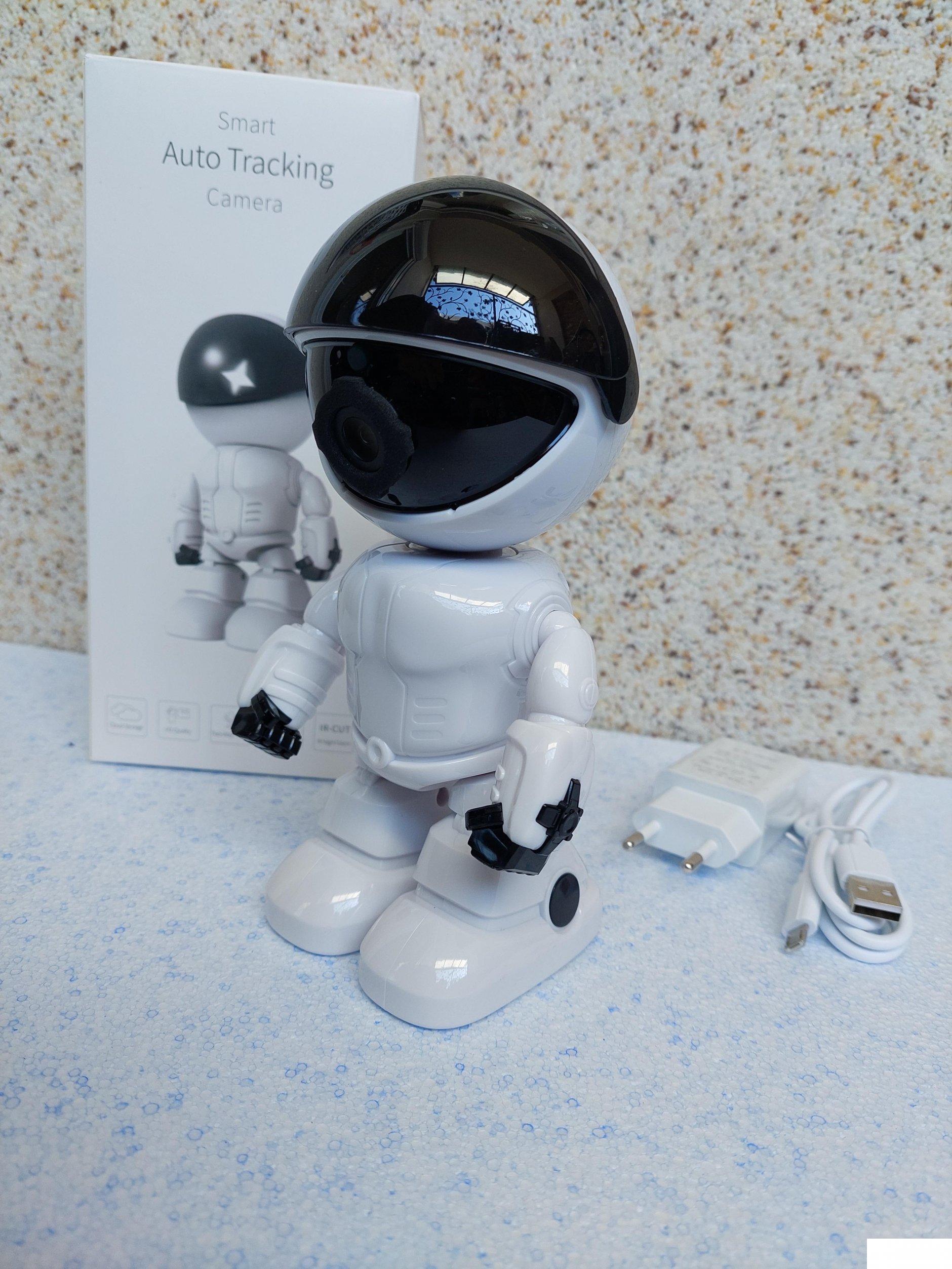 134295466_6237503640bd97-58014388kamera-robot-je