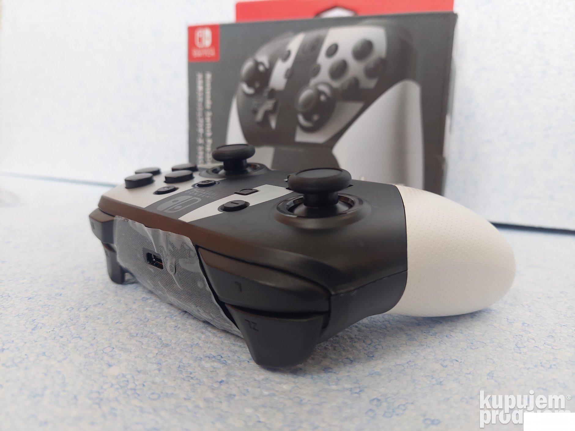 137944692_629896d5cb6e06-11121522Nintendo-switch